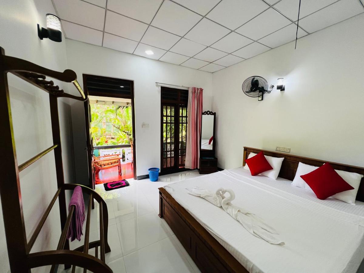 Sigiri Budget Homestay Sigiriya Eksteriør billede